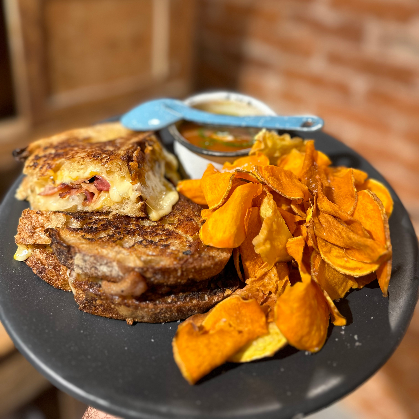 Grilled Cheese + Sopa de Tomate