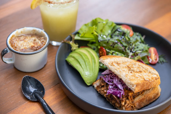 Combo: 1/2 Sandwich + Side + Soup + Drink of the day